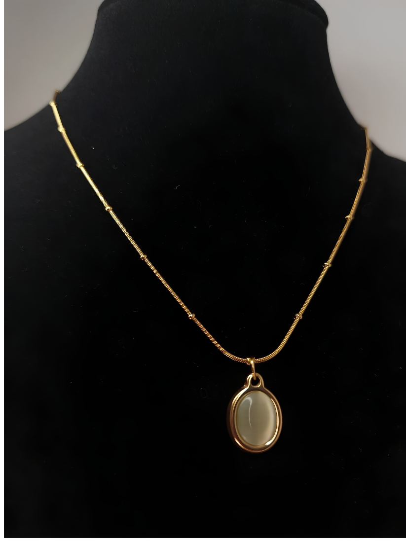 Minimalist Oval Cat’s Eye Pendant Necklace