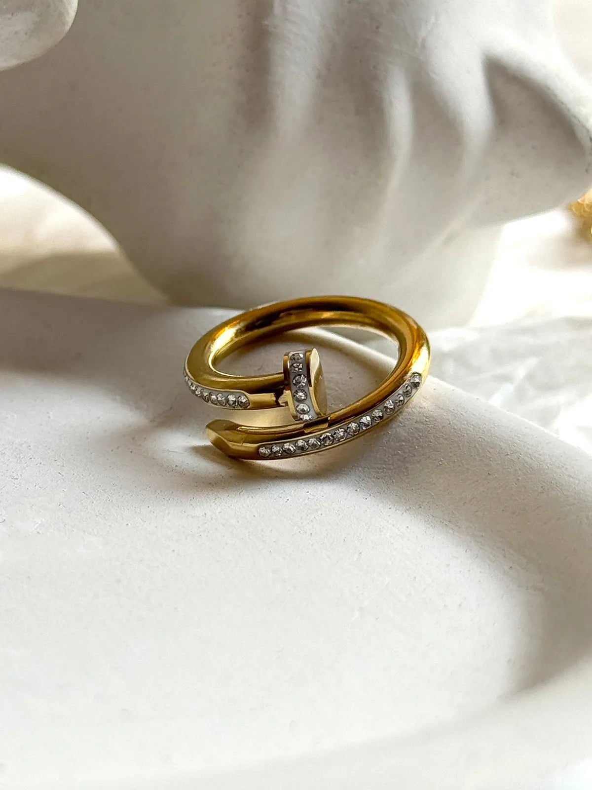 Nail Ring