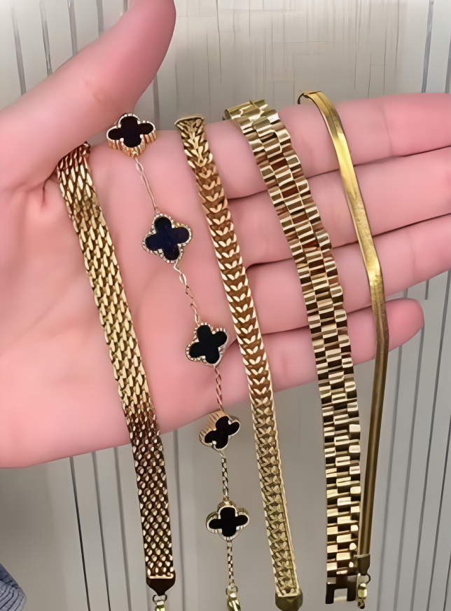 The Luxe 5 peace Gold Stack bracelets set