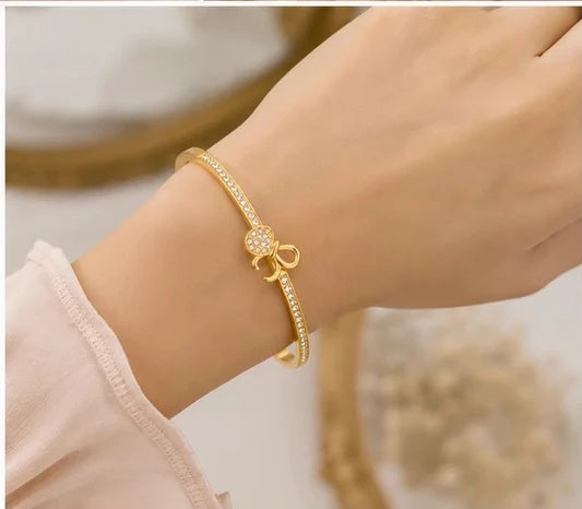 Elegant Cubic Zarcon Bow Bangle
