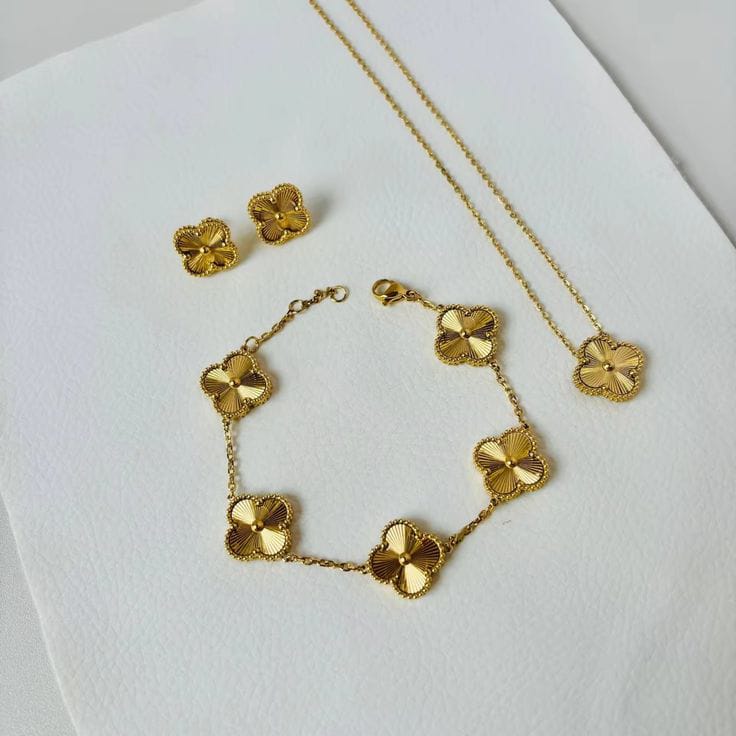 Eternal Bloom Clover Jewelry Set - Premium Gold Finish