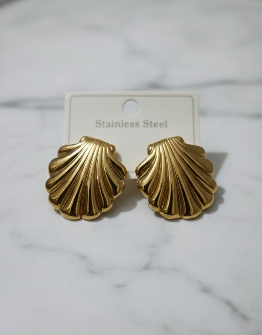 Vintage-Inspired 18K Gold Plated Stainless Steel Scallop Shell Statement Earrings