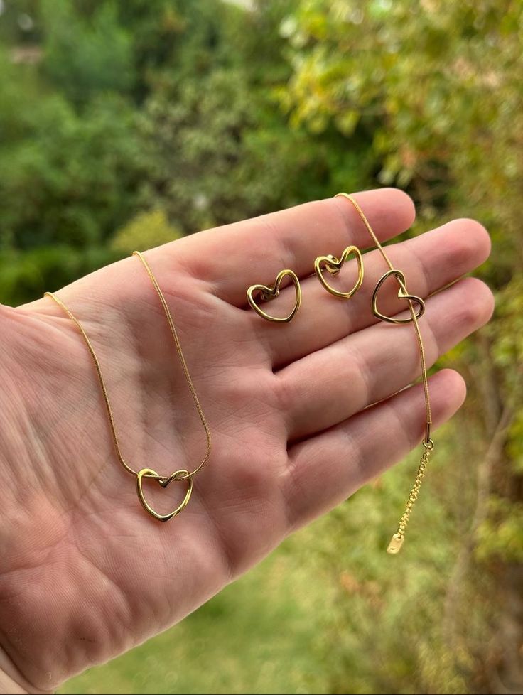 The Sculptural Heart Jewellery Set