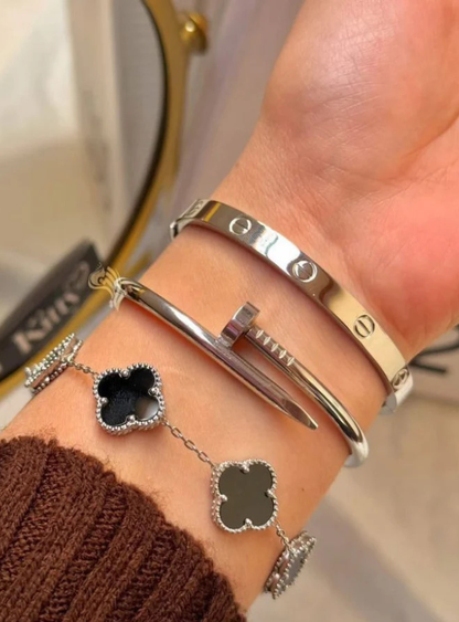 Midnight Clover Luxury Bracelet Set