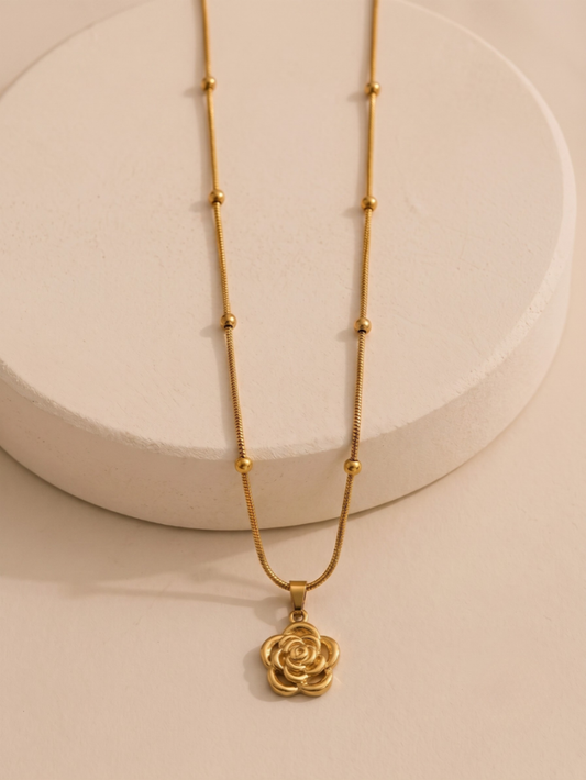 Elegance Floral Rose Pendant Necklace