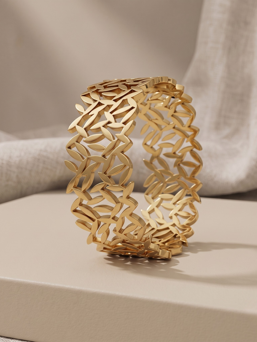 Intertwined Foliage Openwork Gold Bangle