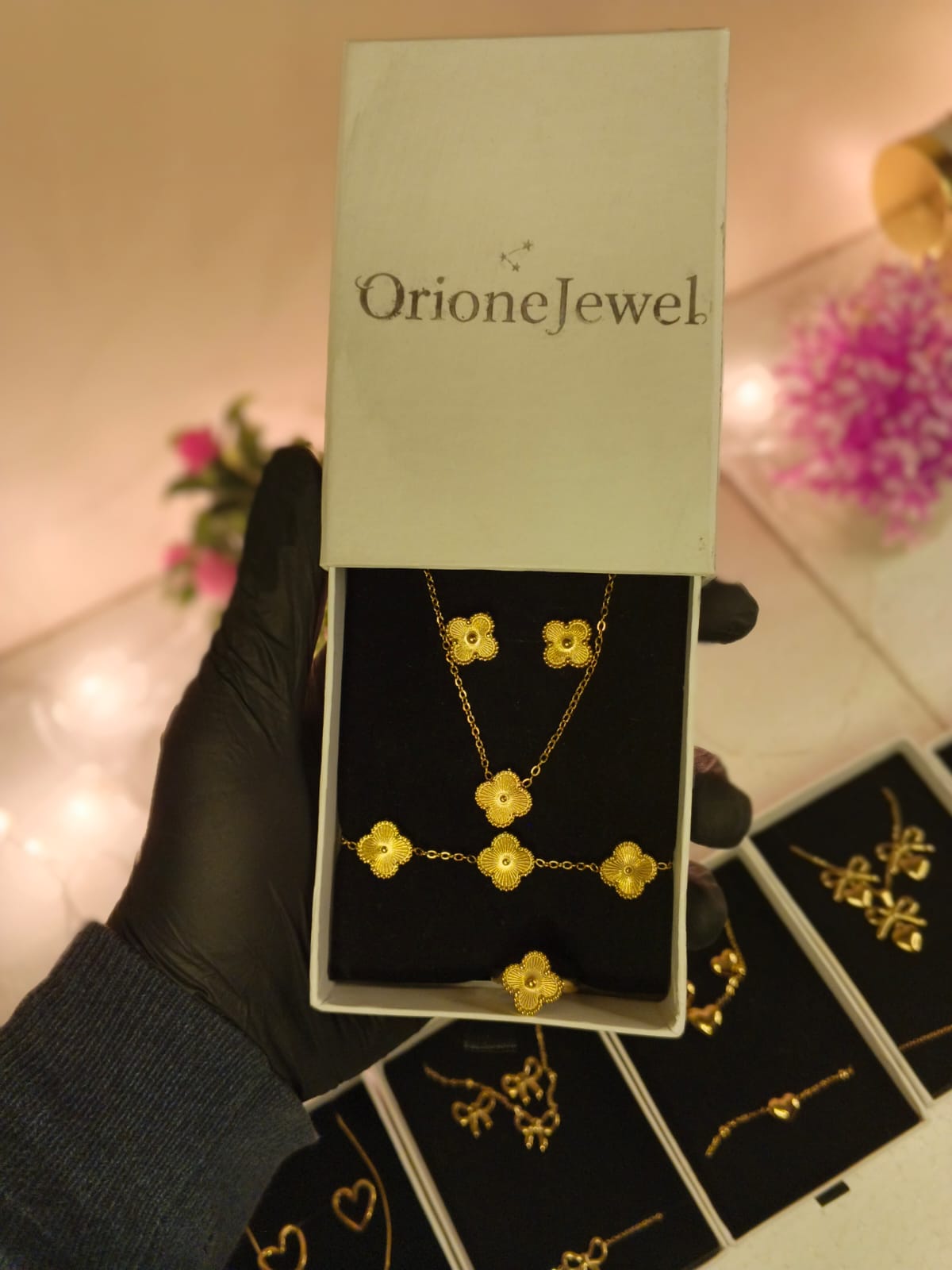 Eternal Bloom Clover Jewelry Set - Premium Gold Finish