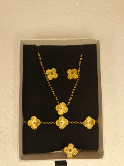 Eternal Bloom Clover Jewelry Set - Premium Gold Finish